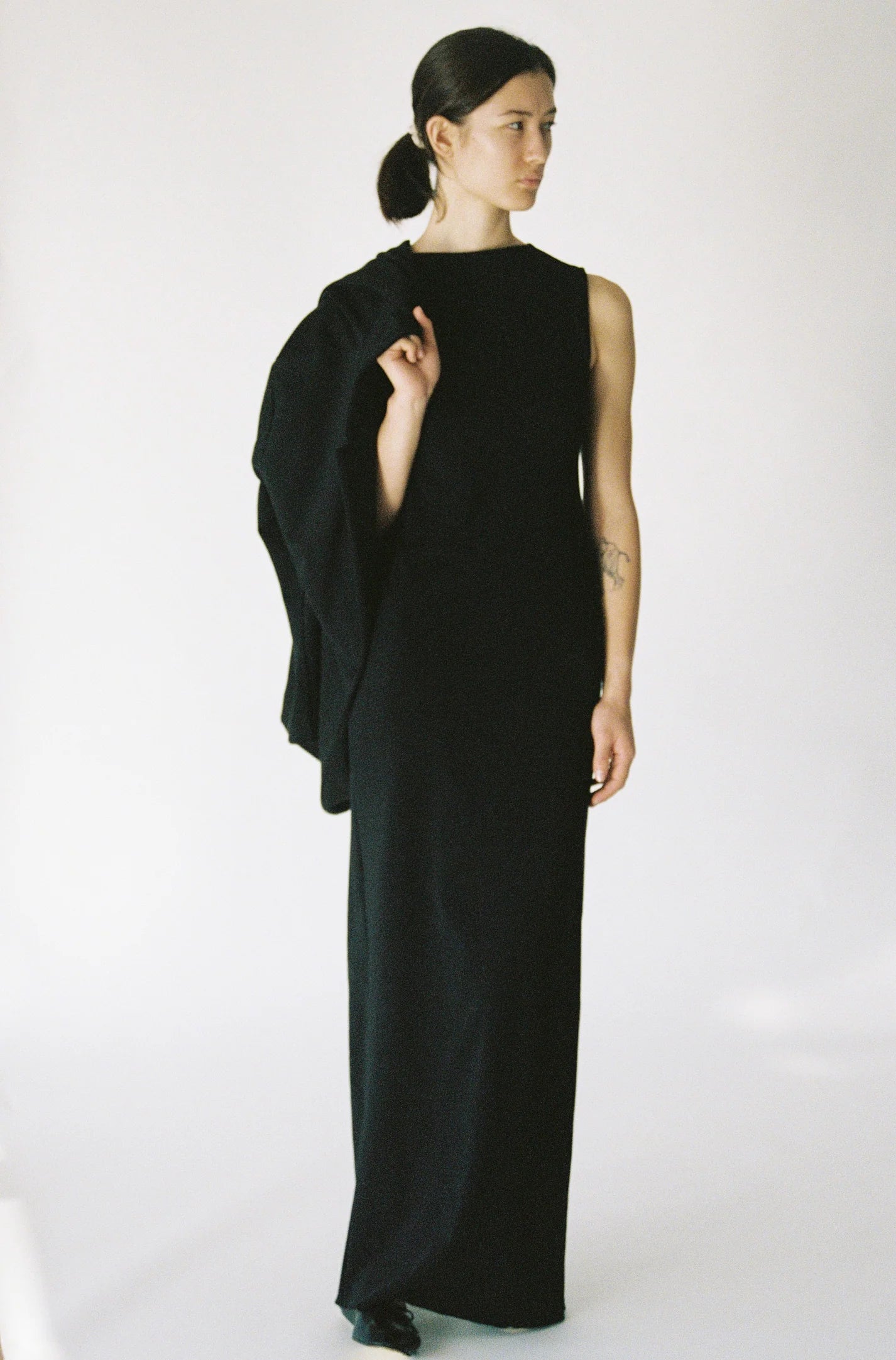 LONG BLACK DRESS