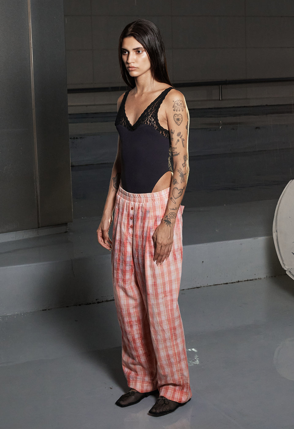 LACE TRIM BODYSUIT BLACK