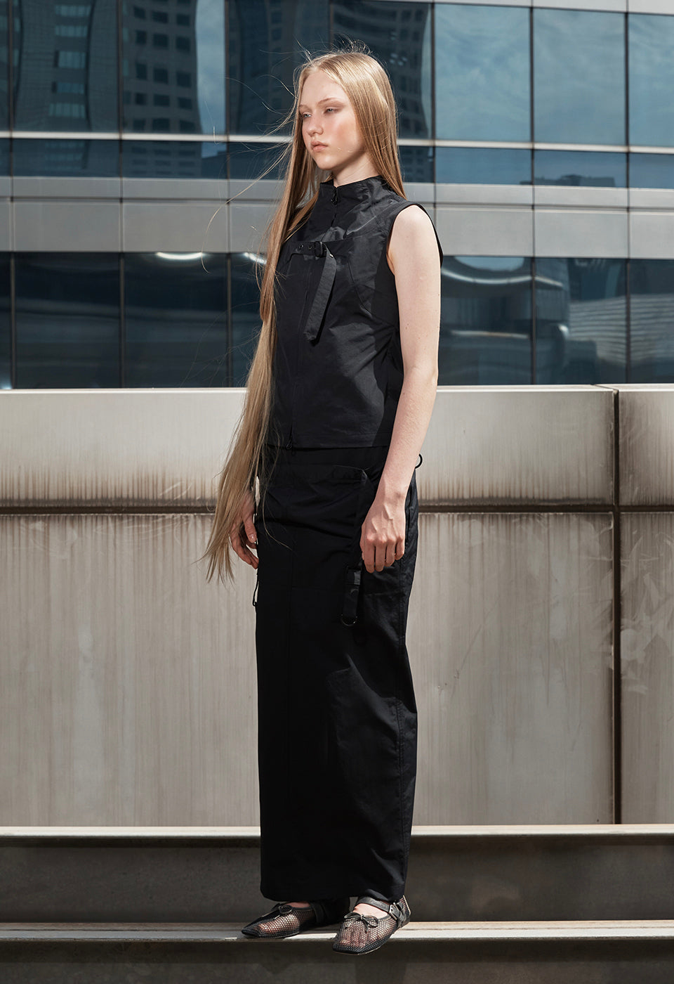 STRAP-LAYERED MAXI SKIRT BLACK