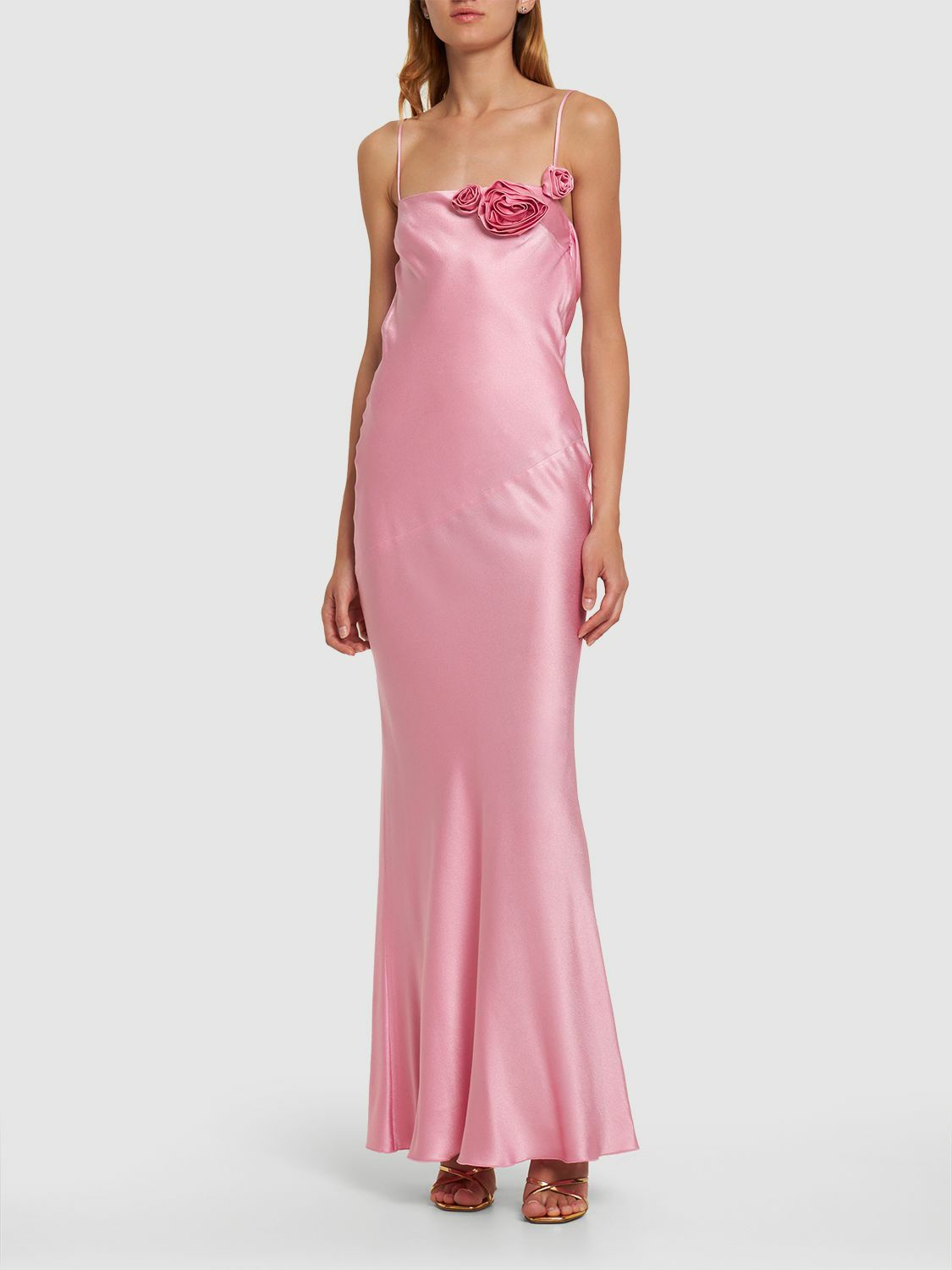 LONG DRESS WITH ROSE DÉCOR (IN LIGHT PINK)