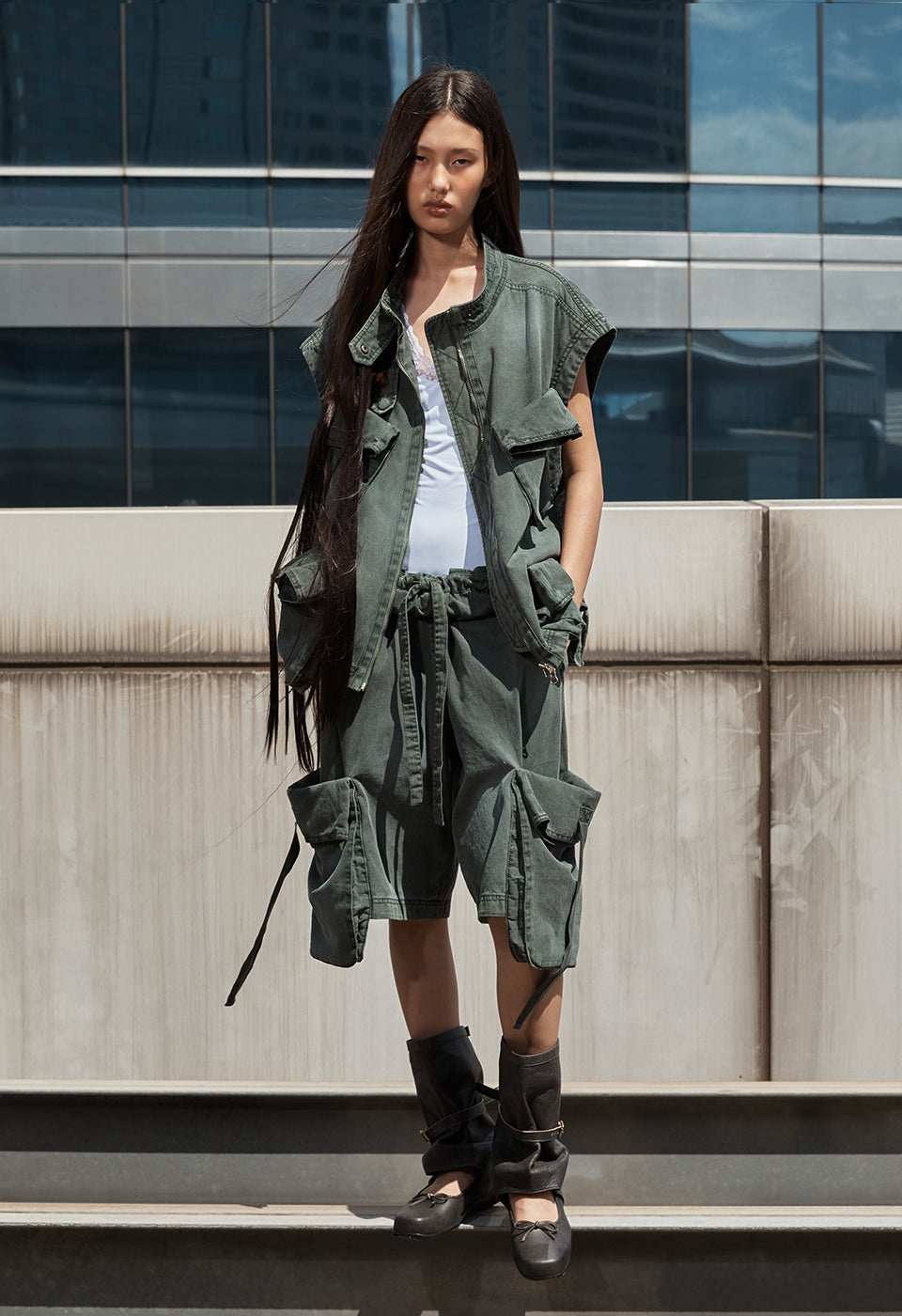 CARGO POCKET FIELD VEST