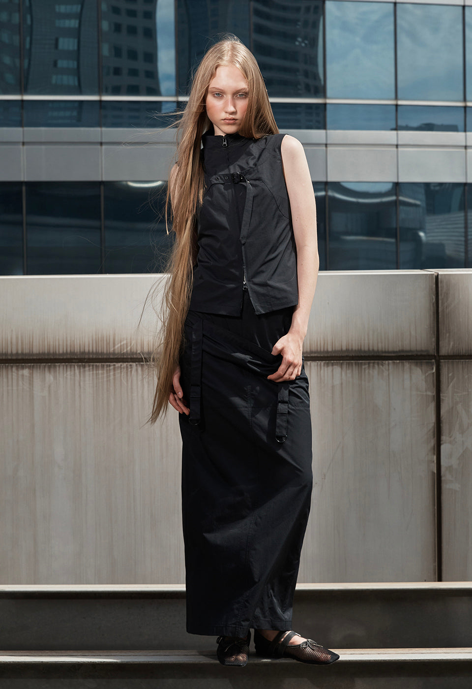 STRAP-LAYERED MAXI SKIRT BLACK