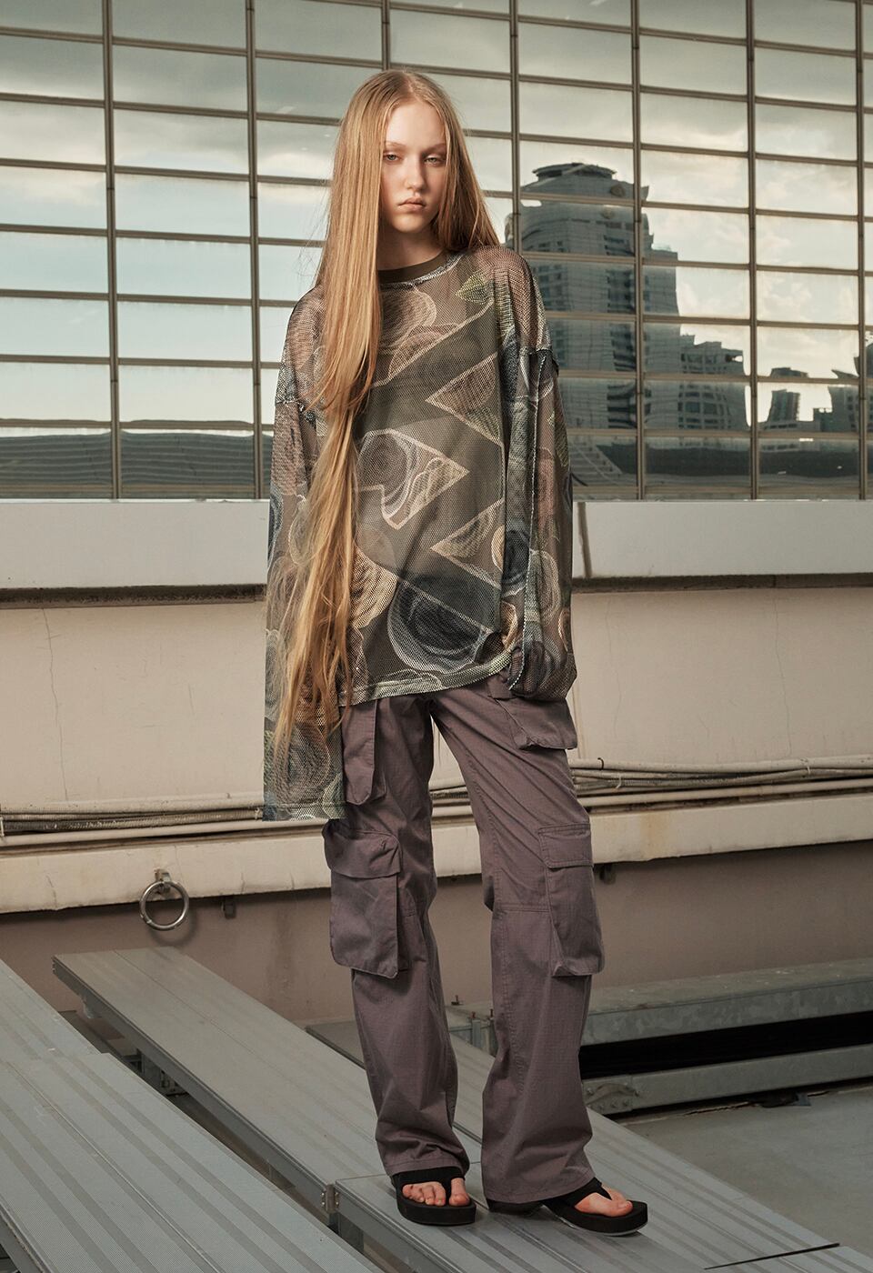 ROSE MESH OVERSIZED T-SHIRT