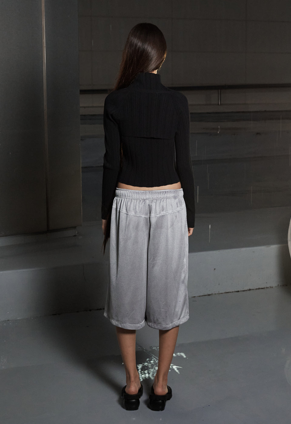 PLEATED BOLERO CARDIGAN BLACK