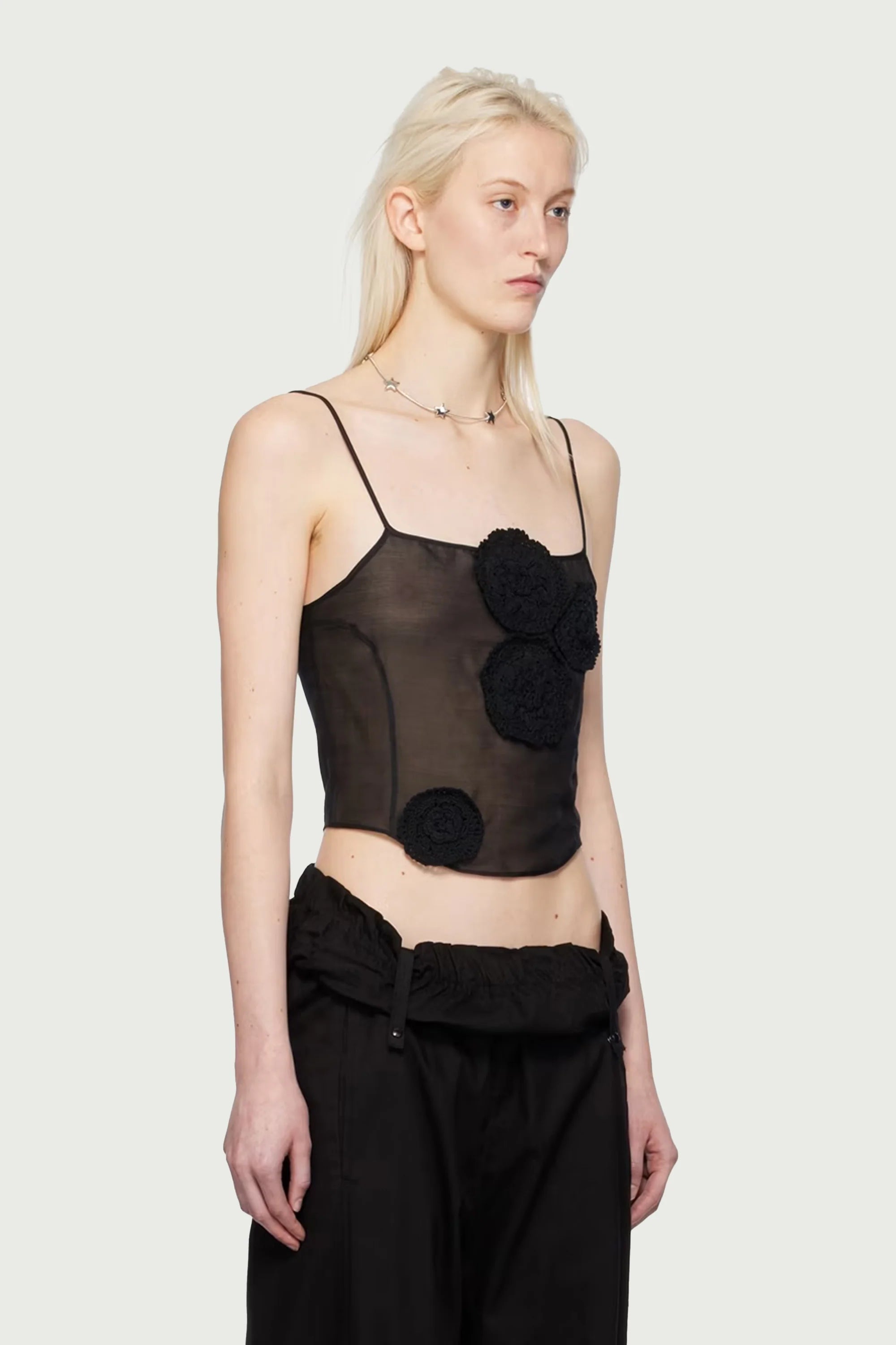 FLOWER APPLIQUÉ SHEER TOP BLACK