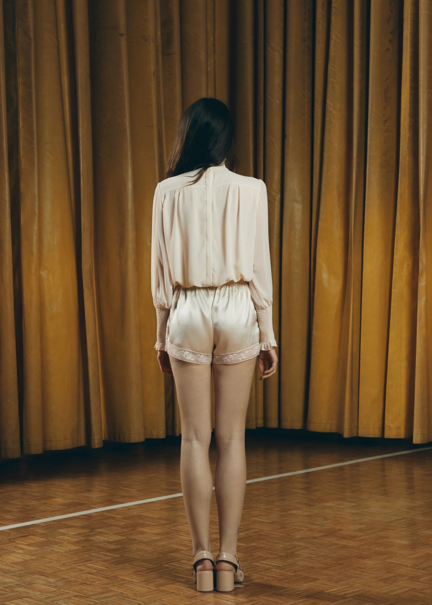 ZENDAYA BLOUSE