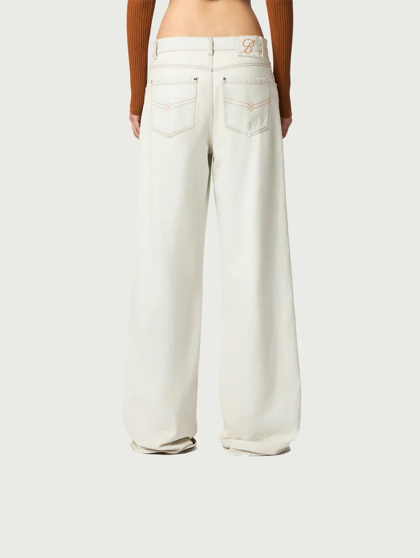 WHITE BOYFRIEND JEANS