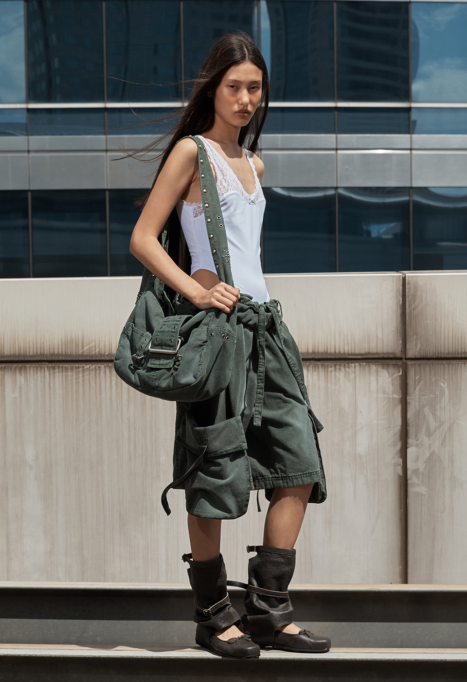 LACE TRIM BODYSUIT WHITE