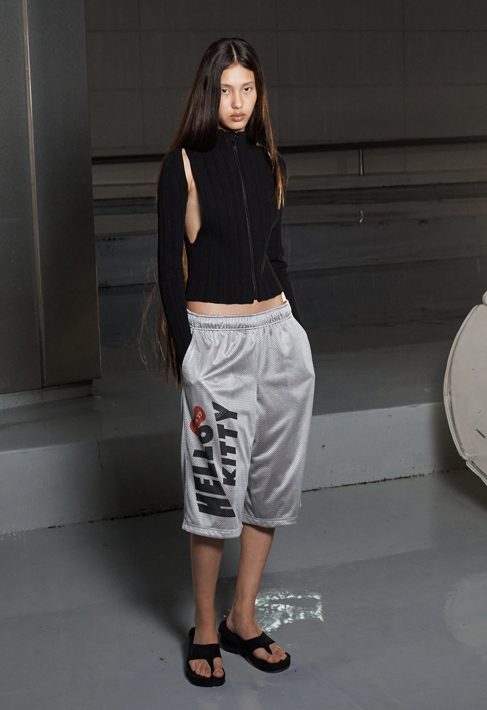 PLEATED BOLERO CARDIGAN BLACK