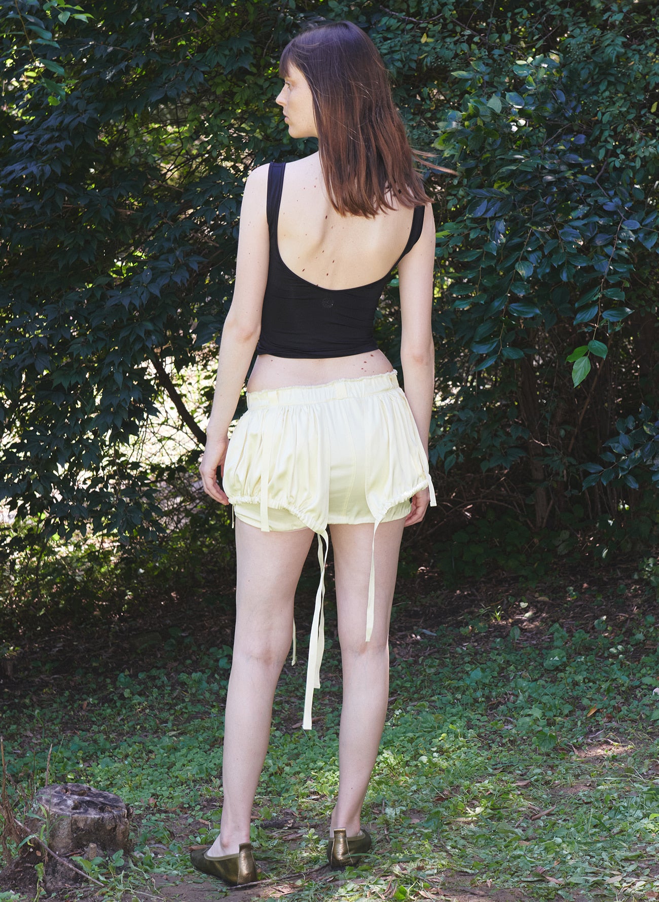 SYMBOL OPEN BACK TANK BL