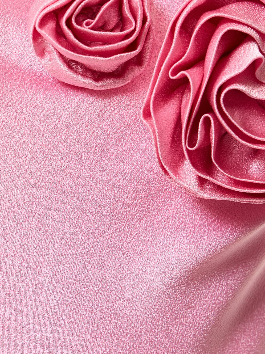LONG DRESS WITH ROSE DÉCOR (IN LIGHT PINK)