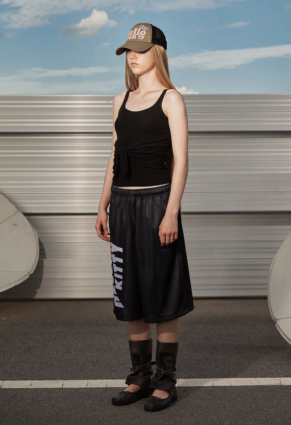 KNOTTED SLEEVELESS BLACK