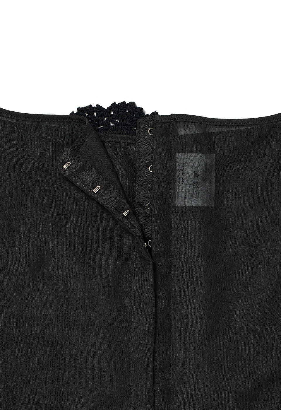 FLOWER APPLIQUÉ SHEER TOP BLACK