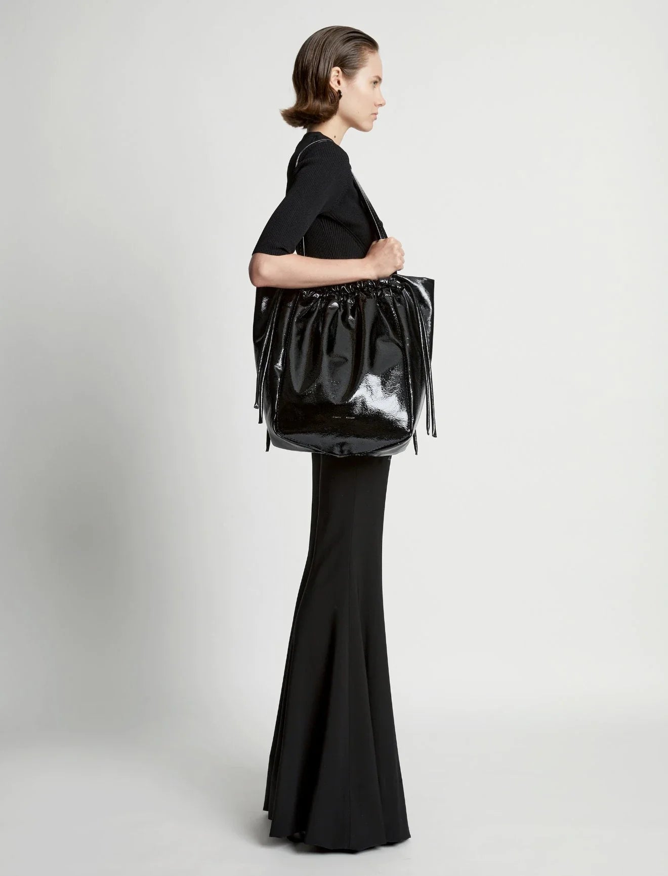 CRINKLED PATENT DRAWSTRING TOTE