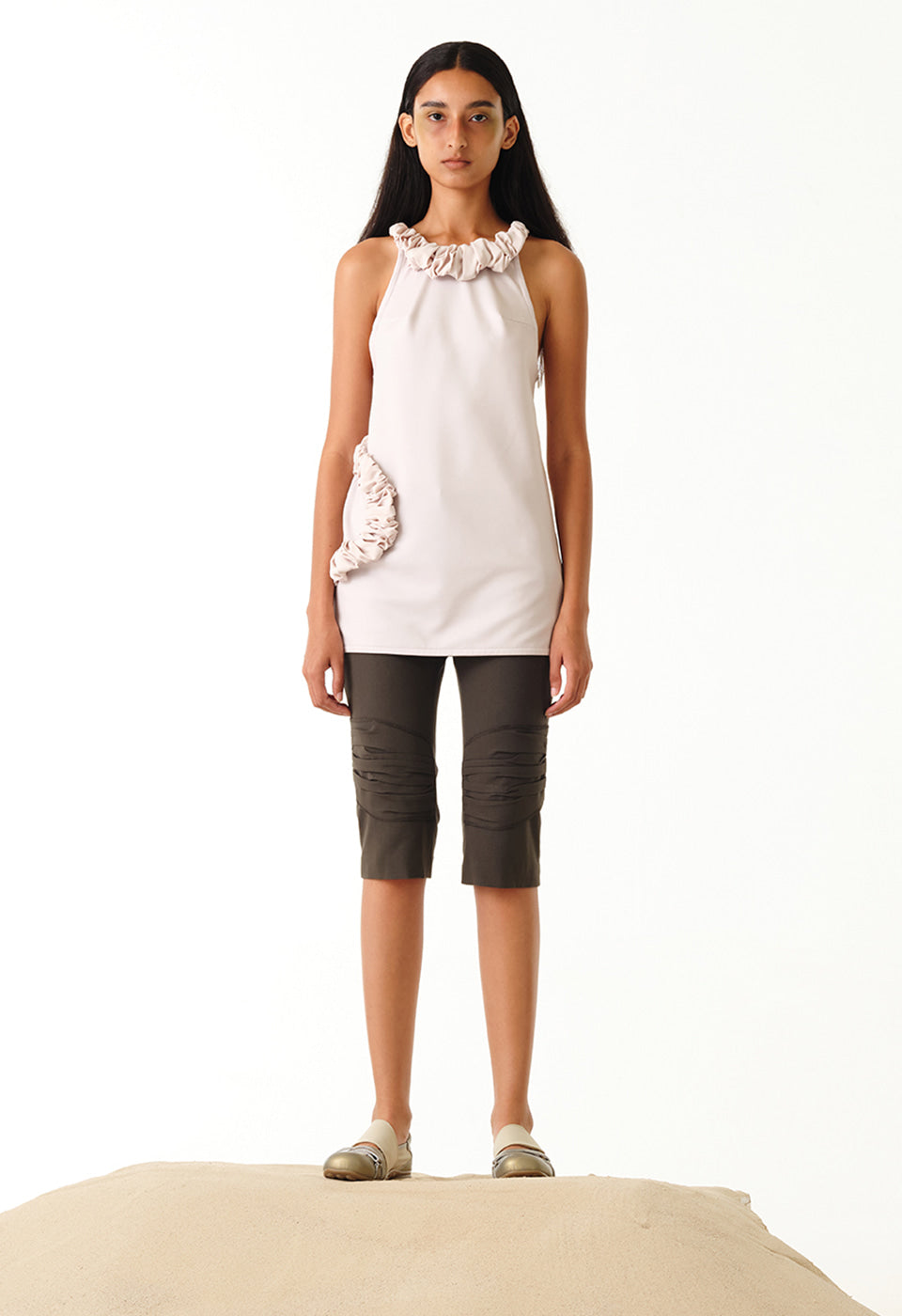 GATHERED CAPRI SHORTS