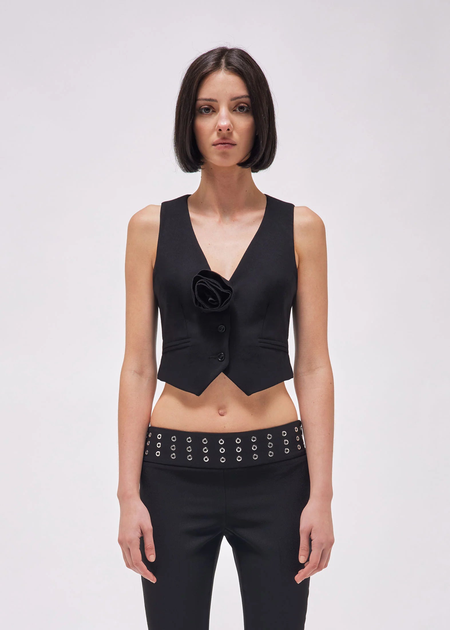VEST WITH ROSE DÉCOR