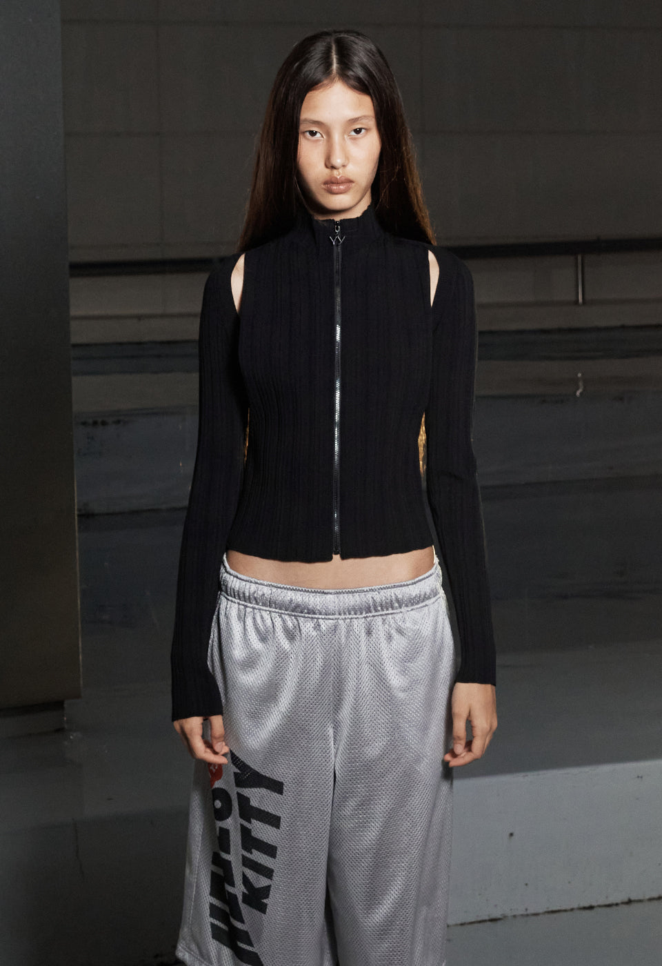 PLEATED ZIP KNIT VEST BLACK