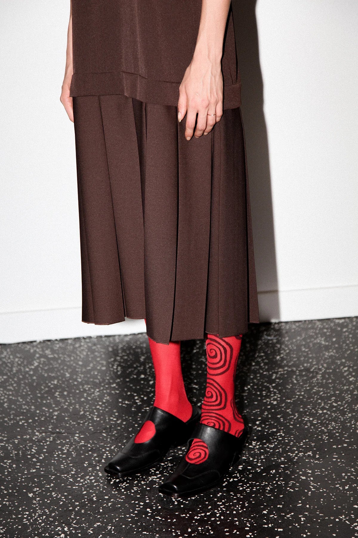 BOX PLEAT DRESS - MUD