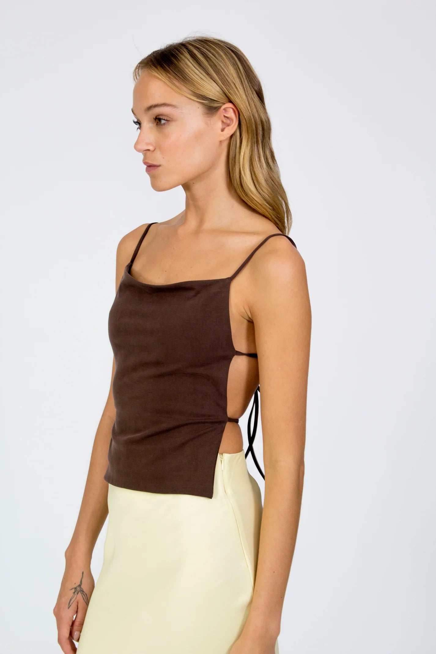 AKTIO TOP - BROWN