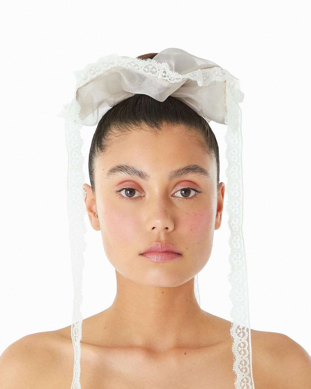 SCRUNCHIE - WHITE