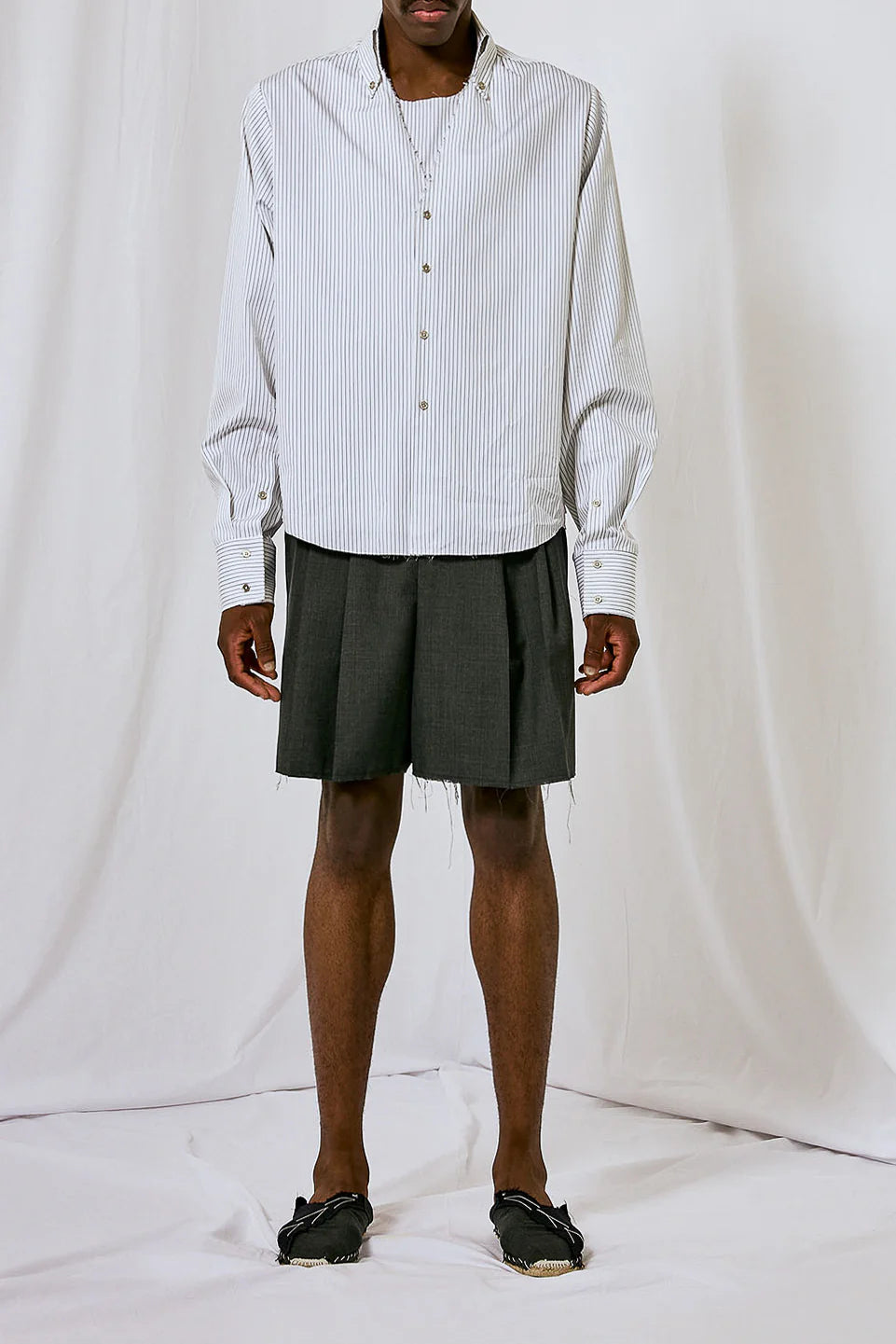 CUT COLLAR SHIRT