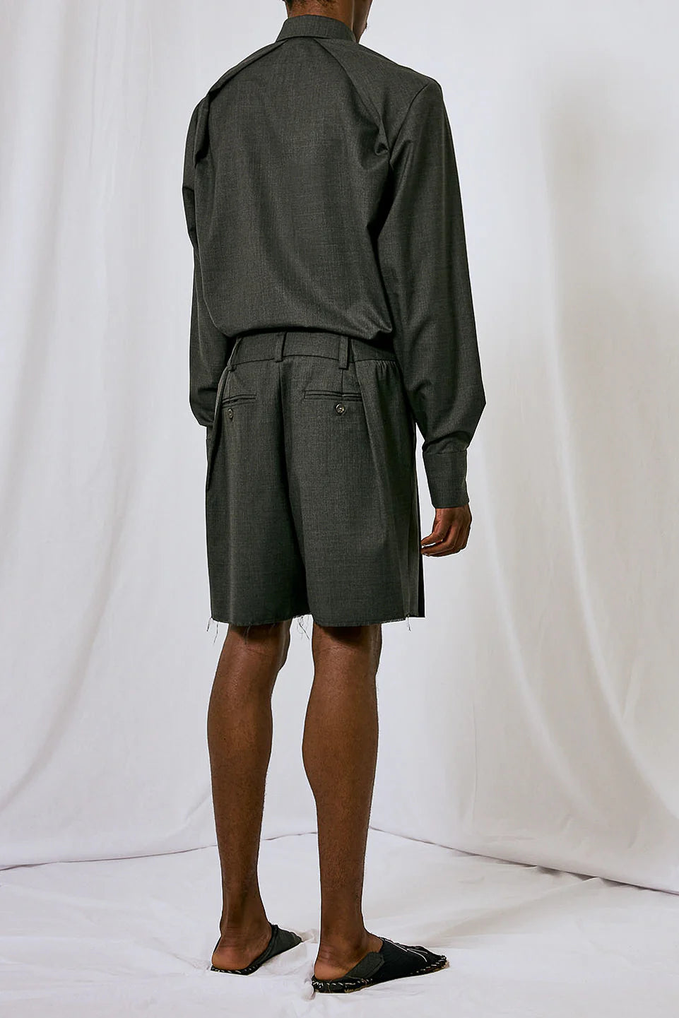 TAILORED BERMUDA SHORTS