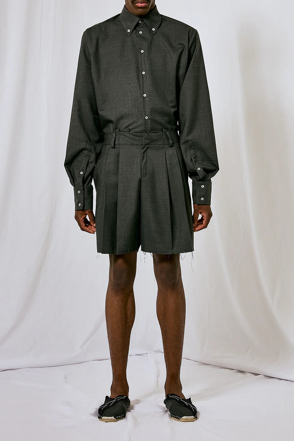 TAILORED BERMUDA SHORTS