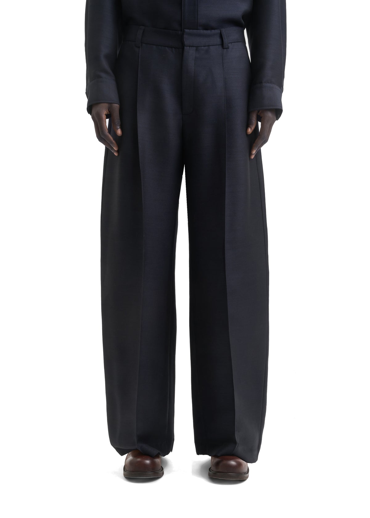 PLEATED WIDE TROUSER