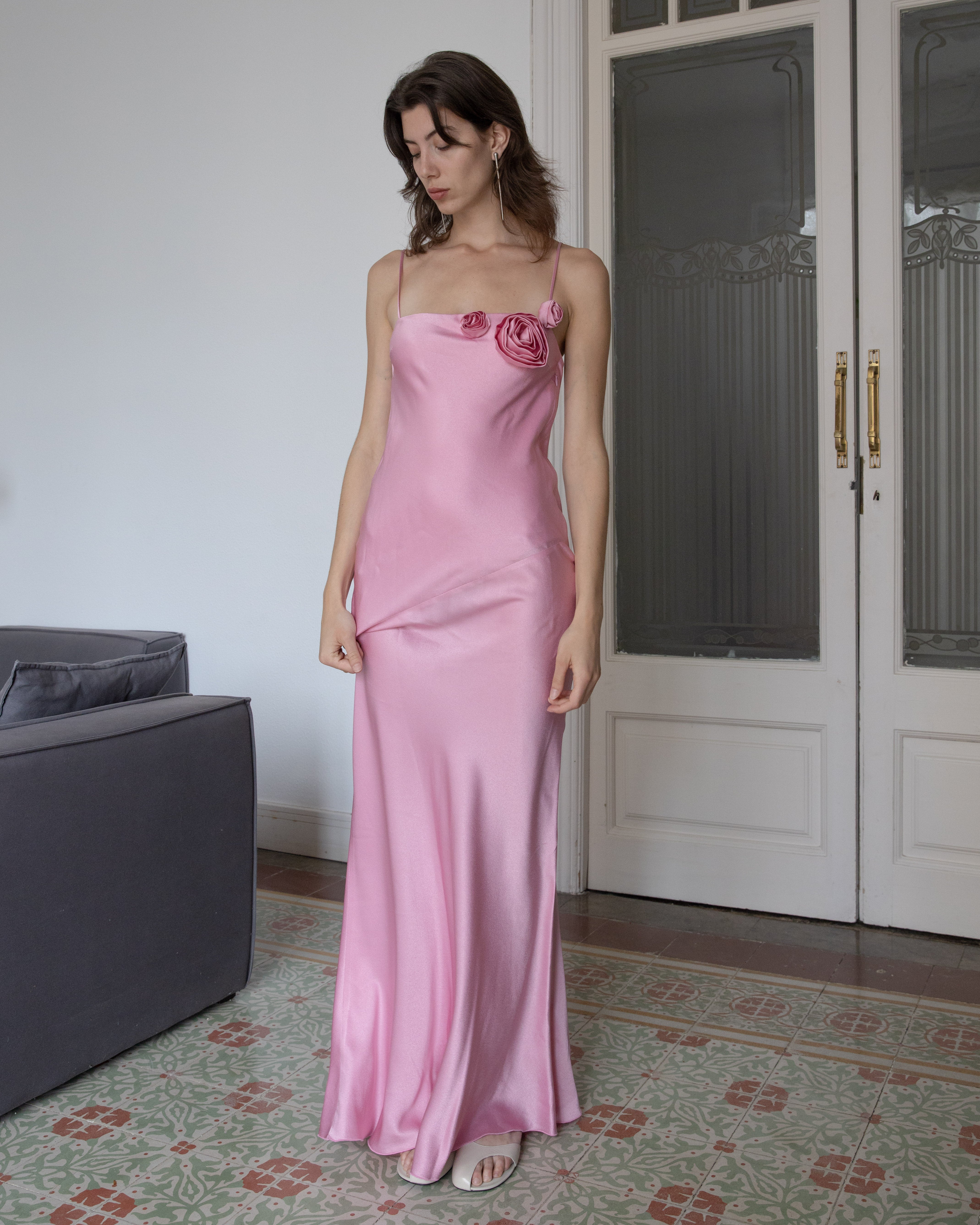 LONG DRESS WITH ROSE DÉCOR (IN LIGHT PINK)