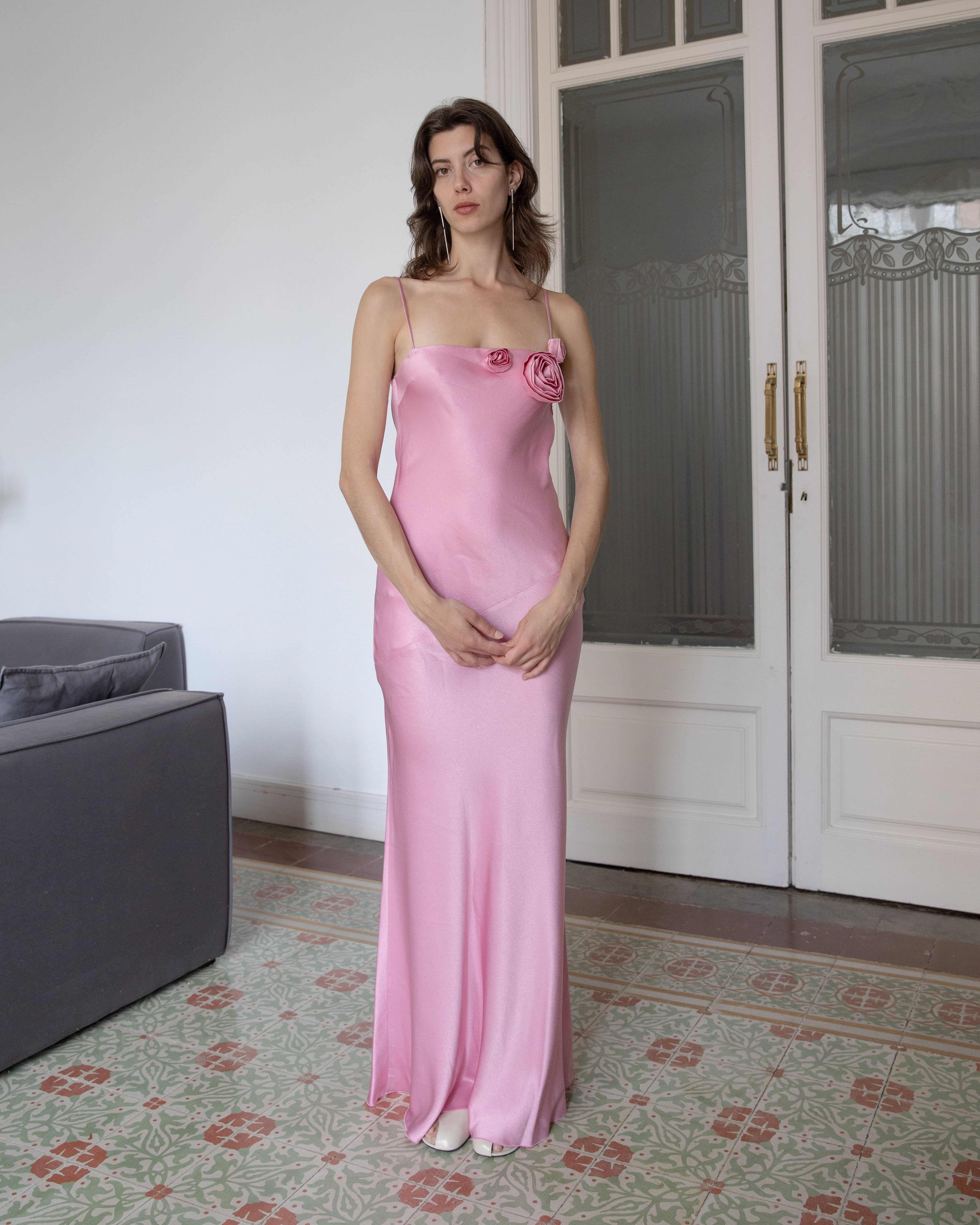 LONG DRESS WITH ROSE DÉCOR (IN LIGHT PINK)
