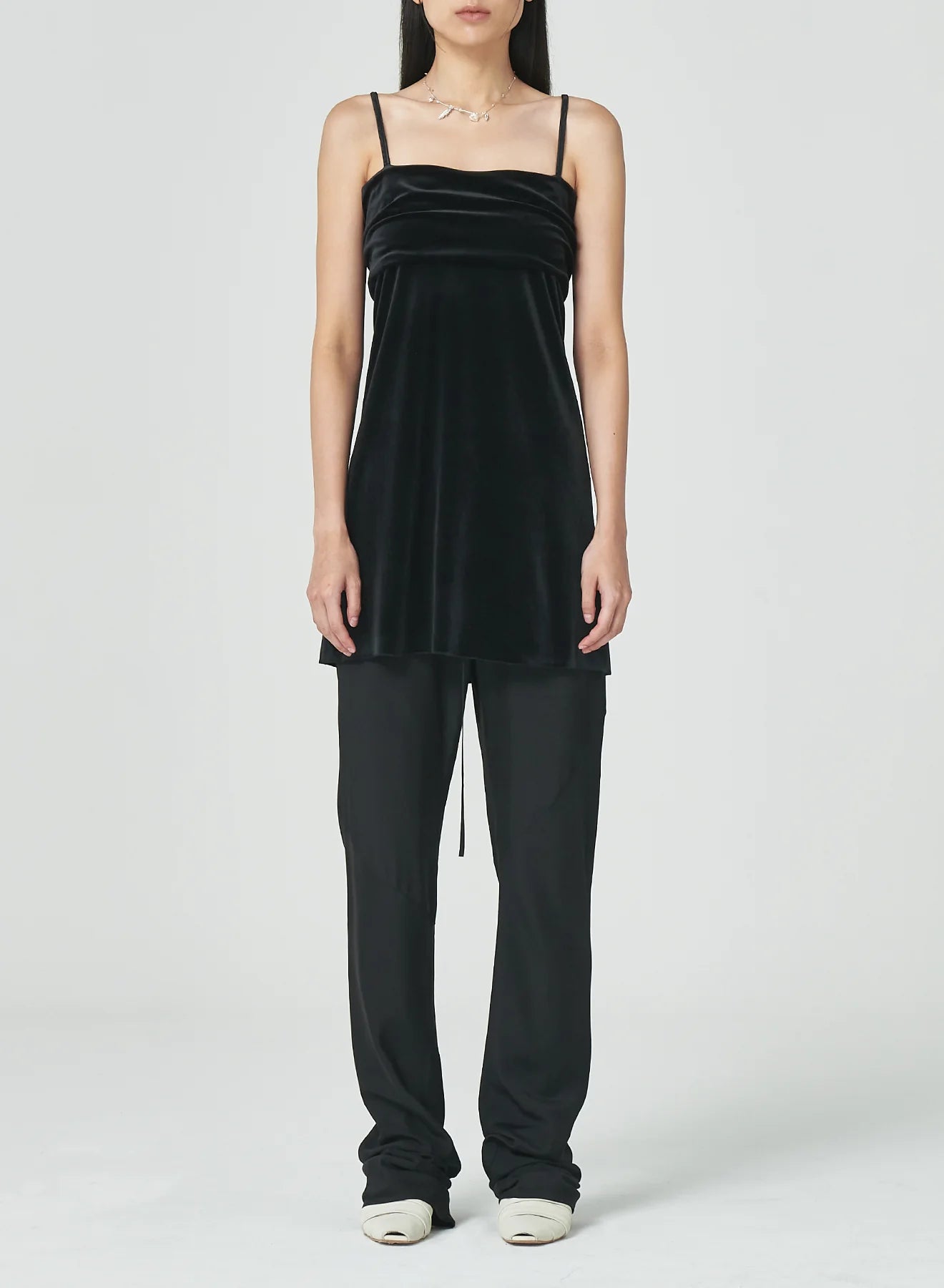 BLACK VELVET SLEEVELESS TOP