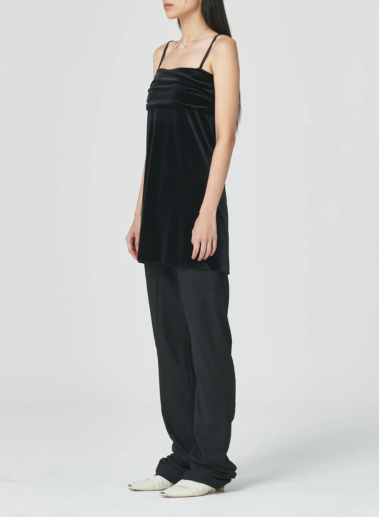 BLACK VELVET SLEEVELESS TOP