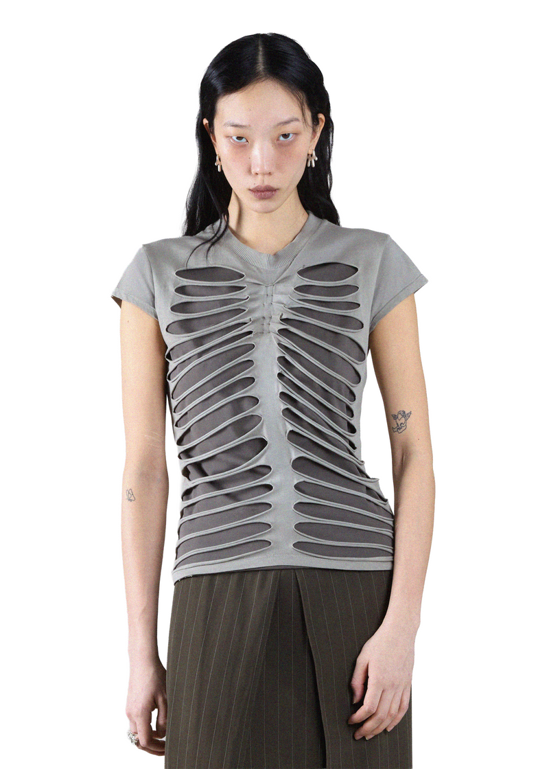 TILDE CUT-OUT TOP