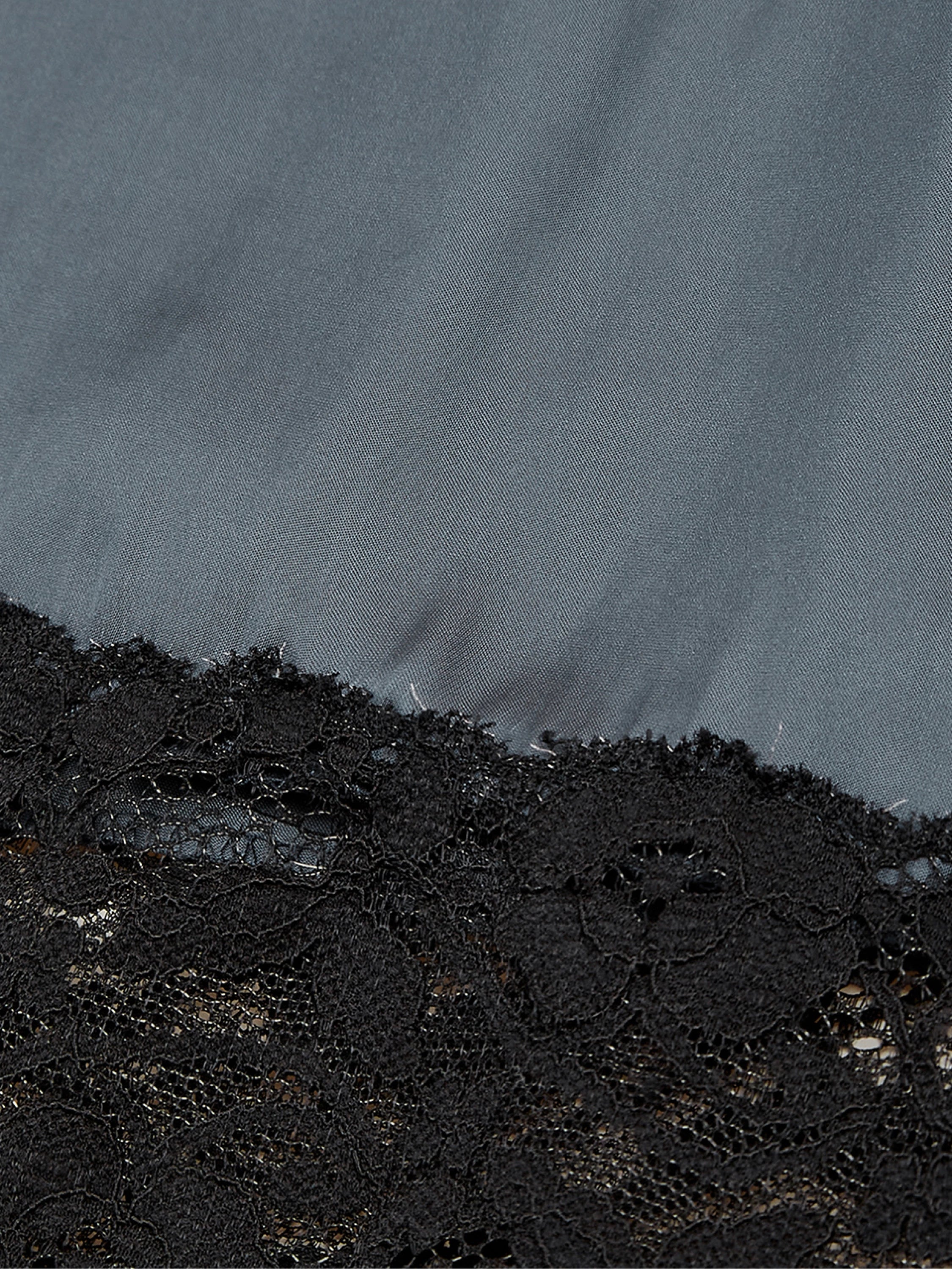 LACE TRIM LOUNGE SHORTS