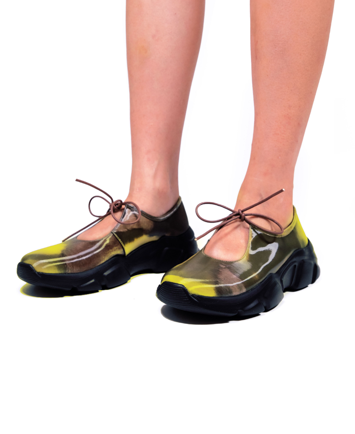 LENTICULAR KEYHOLE MARY-JANES